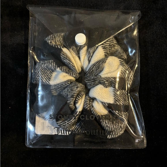 Stoney Clover Lane Scrunchie - Picture 1 of 2